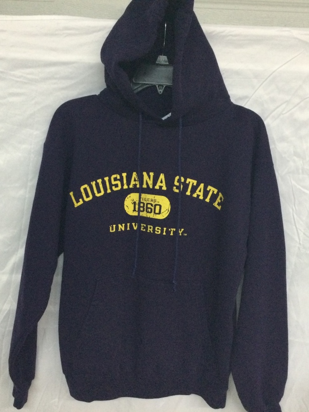 Champions Athletic Apparel LSU Tigers Pullover Hoodie, size Medium, Unisex